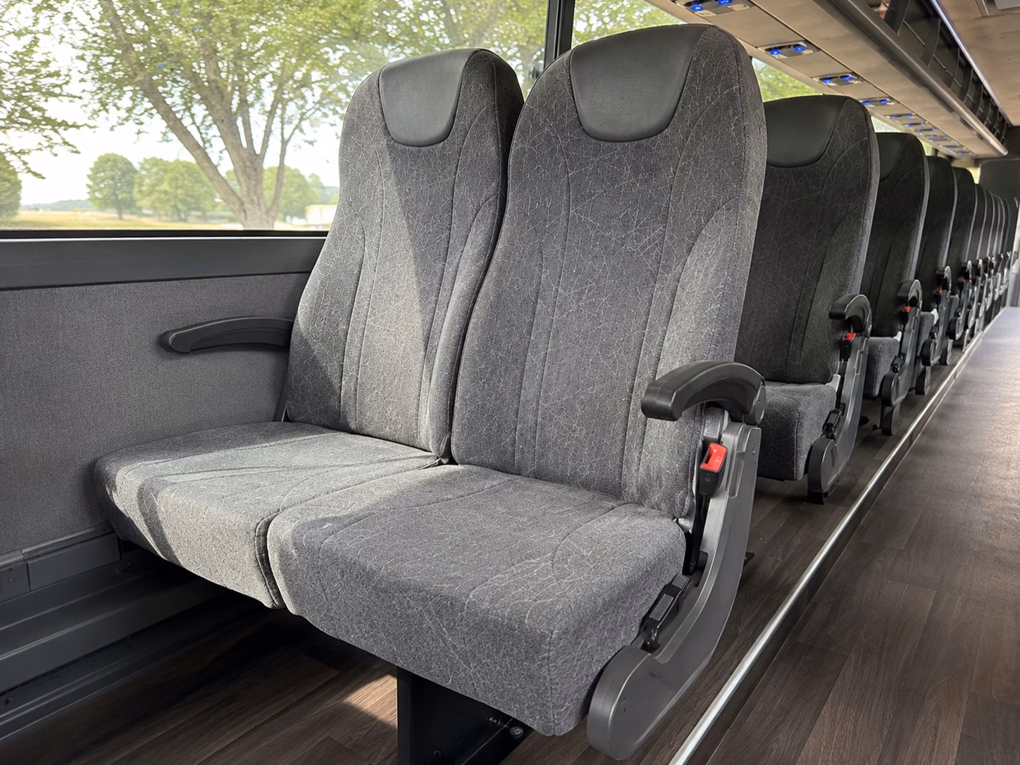 airport transfers and hotel pickup for out of town wedding guests